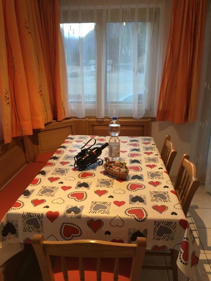 Haus Falke Saas-Grund Esterno foto